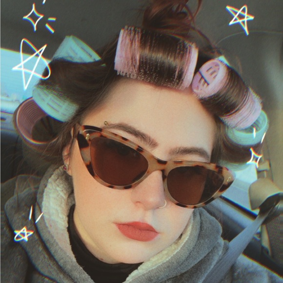 Meet your Posher, Isabella - Picture 4 of 7